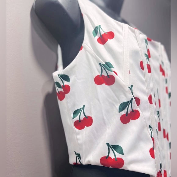 𐙚⋆˚✿˖° KUTUMAl cherry crop top 𐙚⋆˚✿˖° - Picture 3 of 10